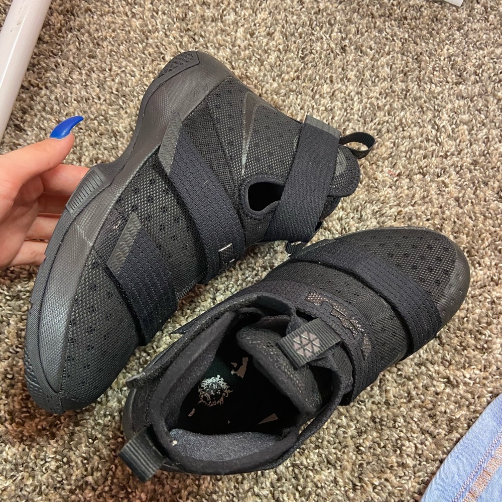 Lebron Soldier 10